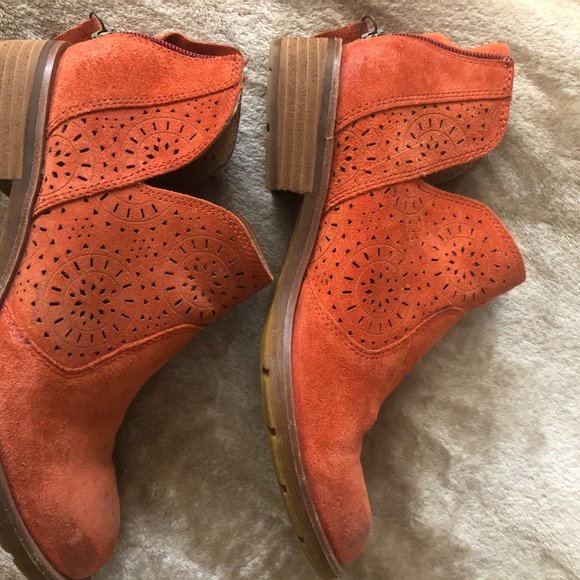 Sofft Suede Bootie (Boots, Shoes) - Picture 3 of 5